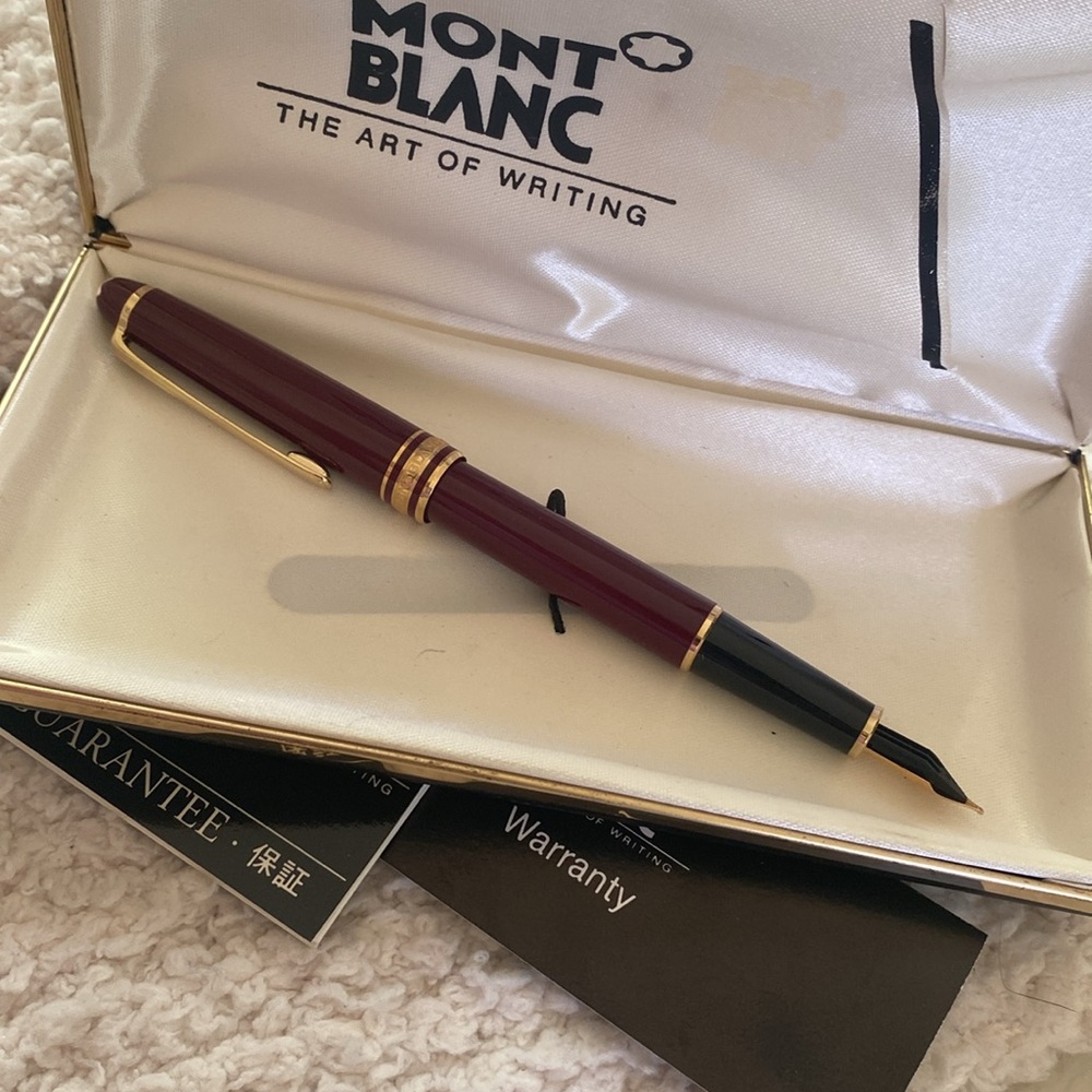 Mont Blanc Burgundy and Gold Pen - Picture 10 of 14